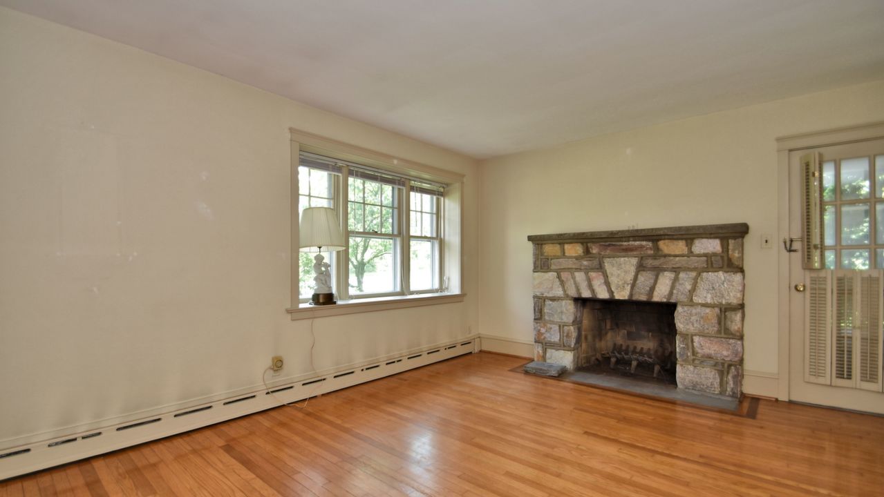 137 W Germantown Pike, Plymouth Meeting, PA, 19462 Scene 2