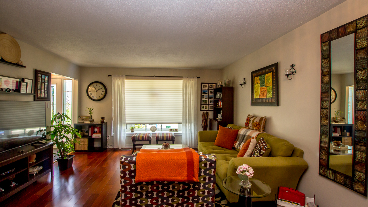 8 Sutherland Ave, Brampton, ON, L6V 2H4 Scene 2