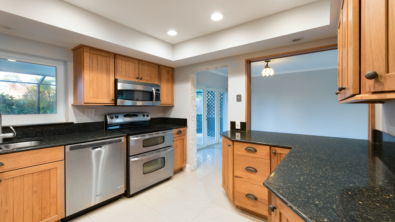 9975-SW-85th-St-08