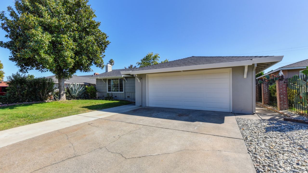 1940 Newport Ave, Sacramento, CA, 95822 Scene 2