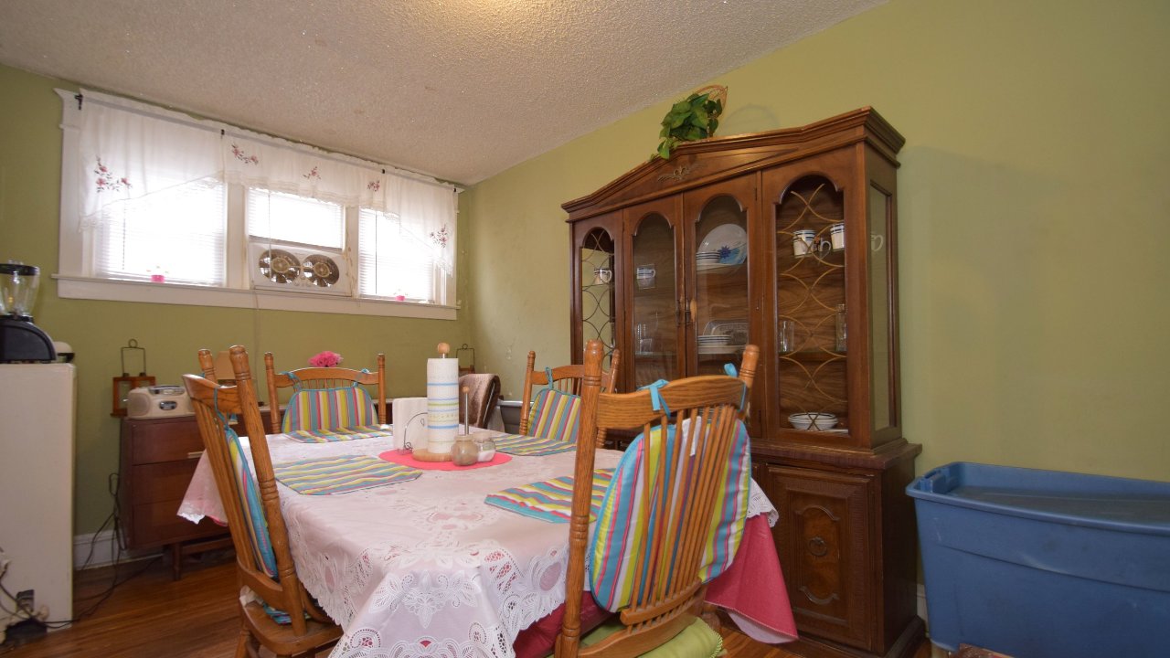 306 E Queen Ln, Philadelphia, PA, 19144 Scene 3