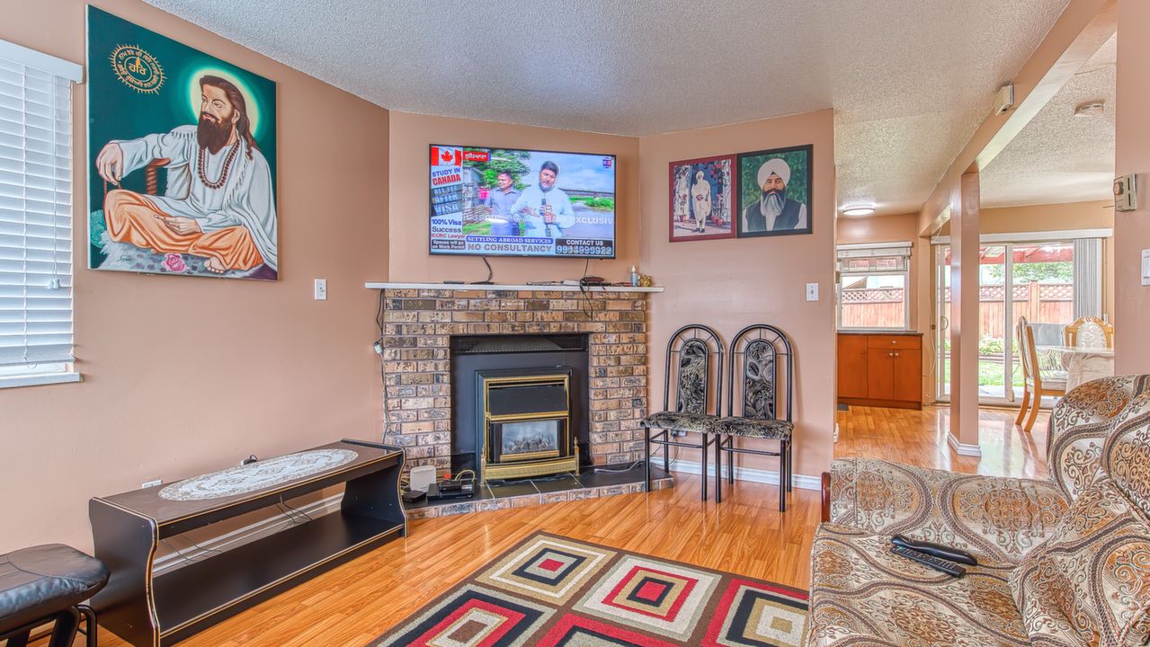 7324 Parkwood Dr, Surrey, BC, V3W 7G5 Scene 4