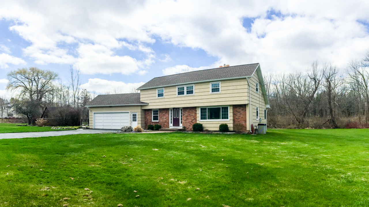 203 West Bloomfield, Pittsford, NY, 14534 Scene 1