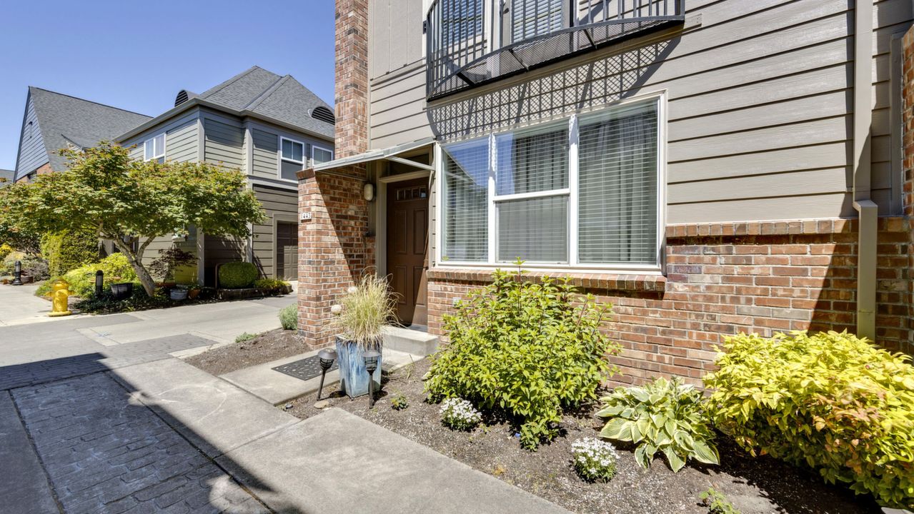 1143 NE Village St, Fairview, OR, 97024 Scene 1