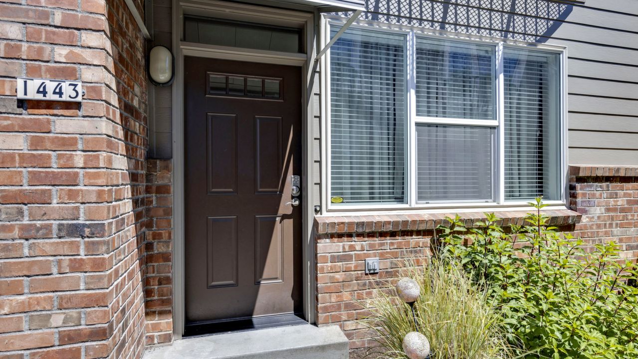 1143 NE Village St, Fairview, OR, 97024 Scene 3