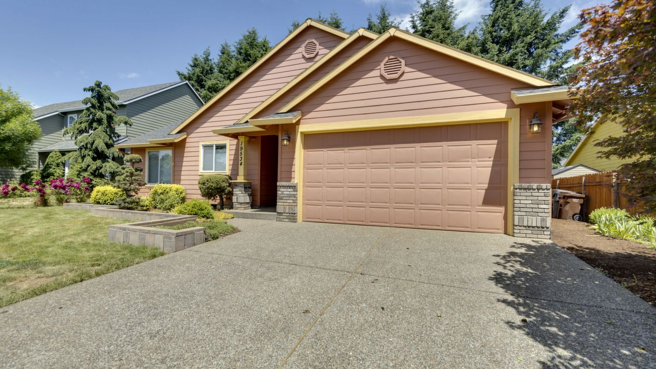 19534 Silverfox Pkwy, Oregon City, OR, 97045 Scene 4