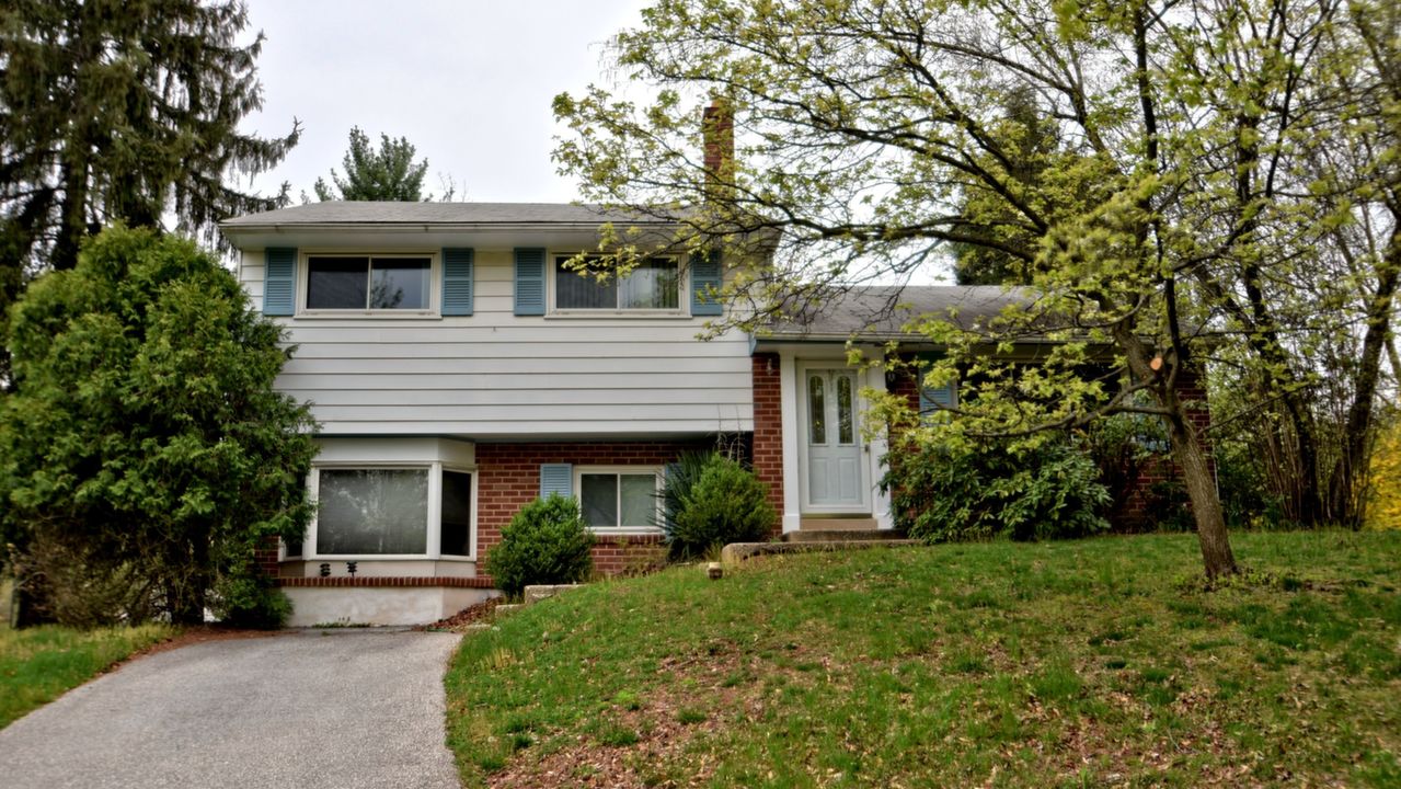 2384 Hillside Ln, Norristown, PA, 19403 Scene 1