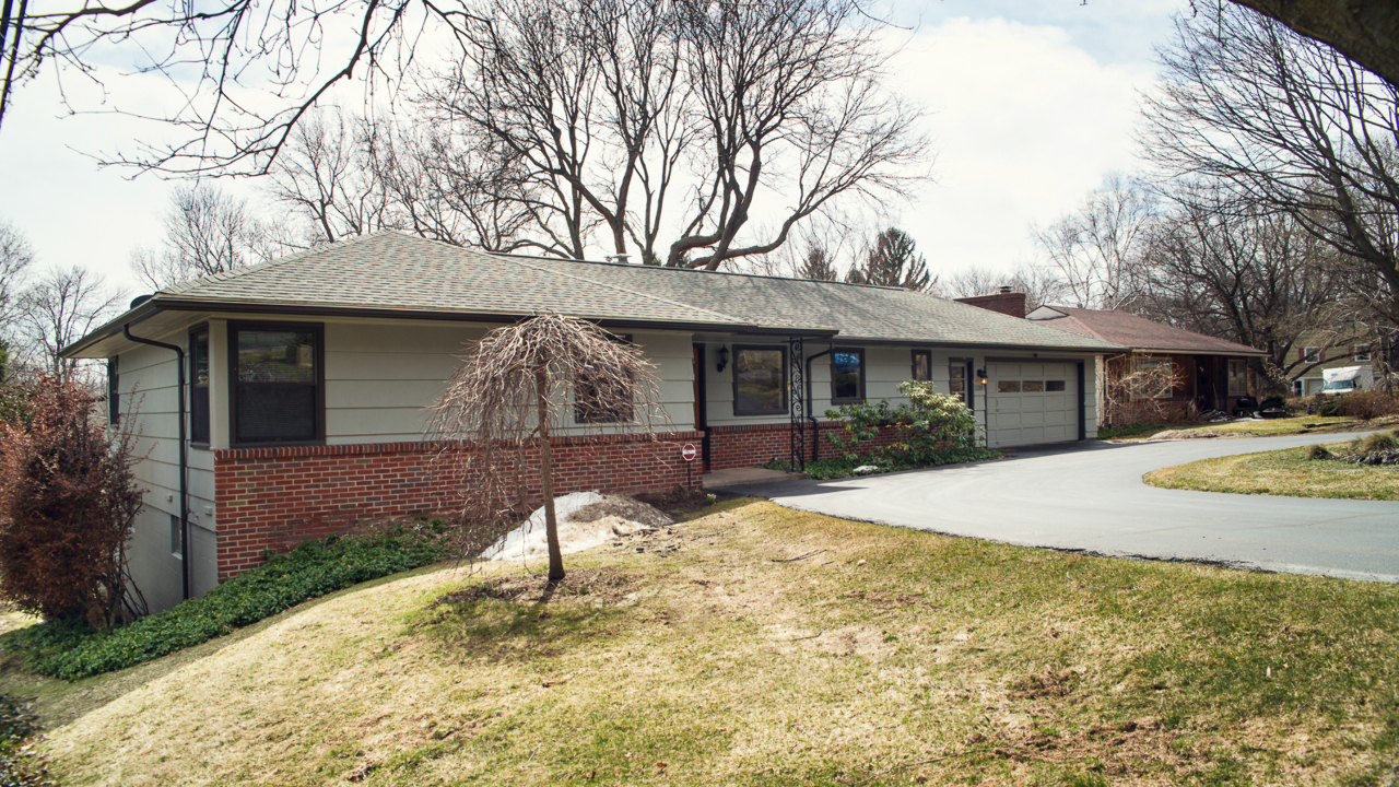 Mid-20th Century Modern Home