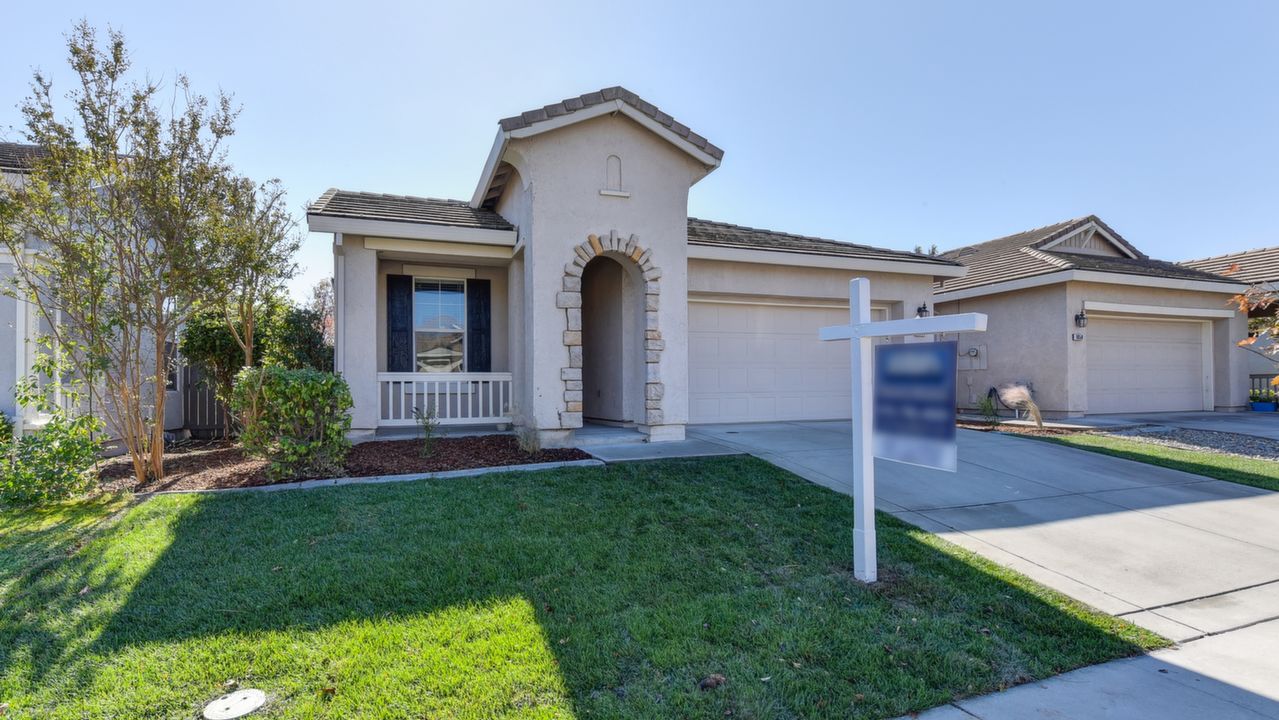 1844 Dawnelle Way, Sacramento, CA, 95835 Scene 2