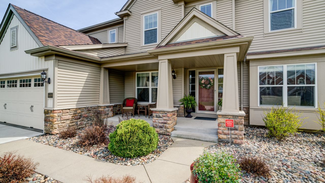 Call Tammy DeGraw @ (612) 834-2798