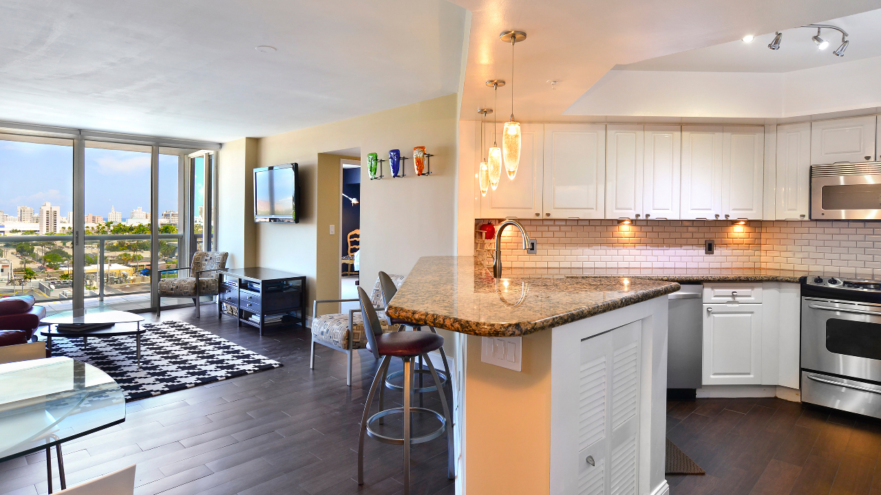 1900-Sunset-Harbour-Dr-#1211-01