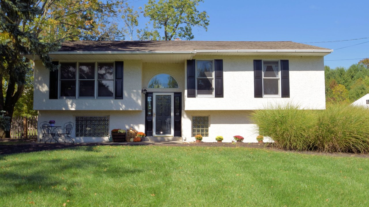425 Alexandra Dr, Trooper, PA, 19403 Scene 1