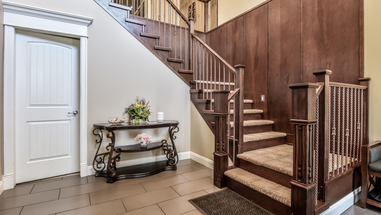 14343 66 Ave, Surrey, BC, V3W 2B4 Scene 2