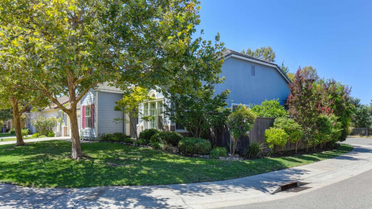 6300 Park Village St, Sacramento, CA, 95822 Scene 3