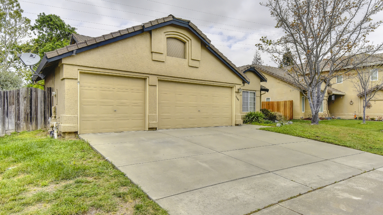 8848 Hiddenspring Way, Elk Grove, CA, 95758 Scene 3