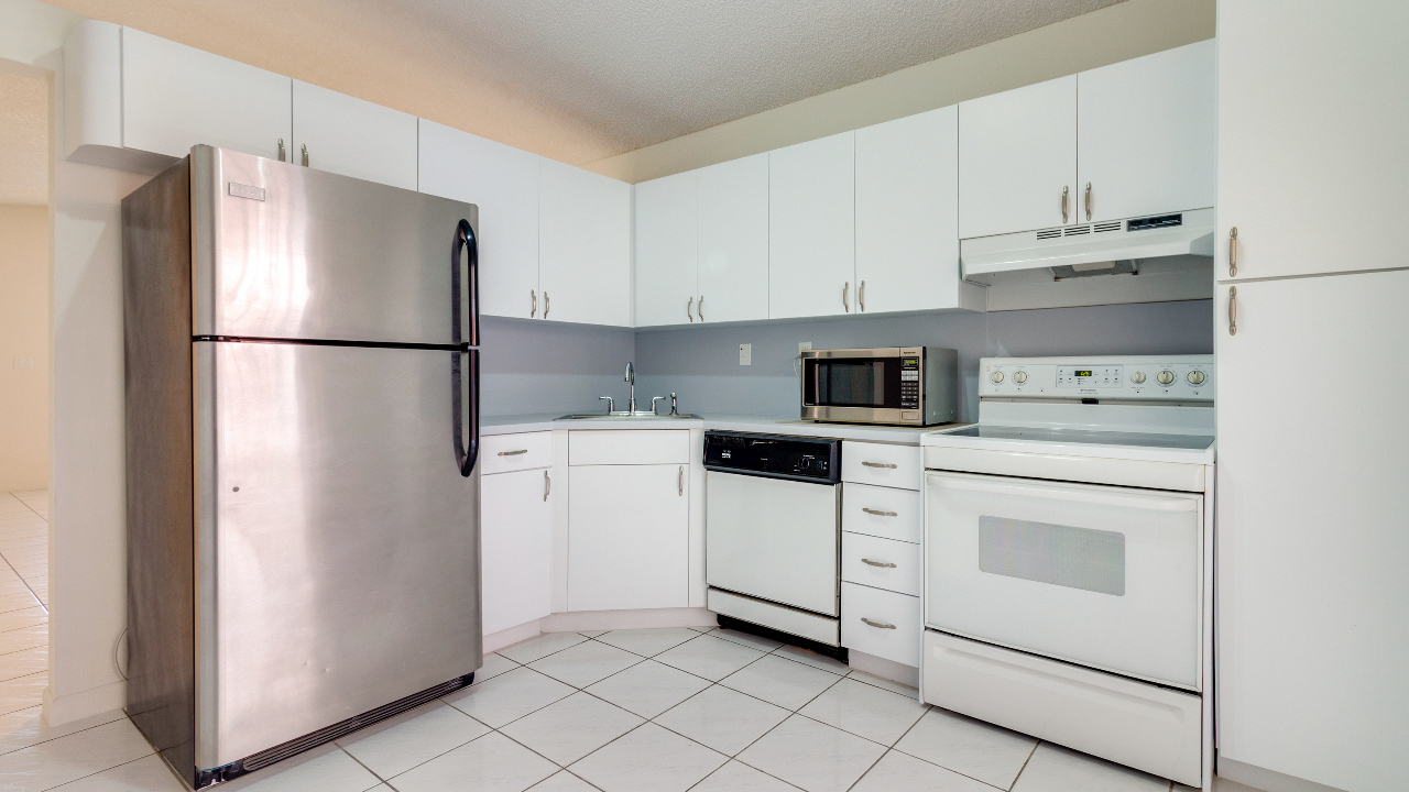 2238-W-74th-Ter-07