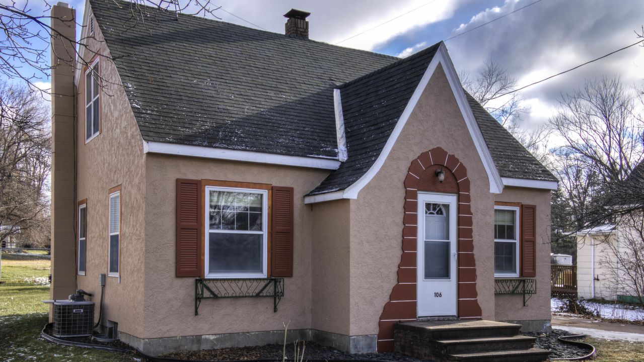 Call Brandi Gregory @ (715) 598-3500