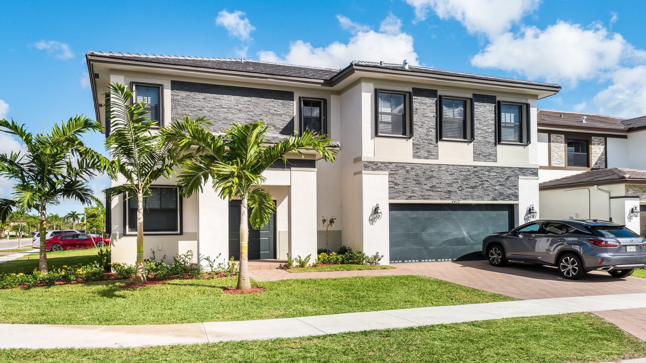4413-SW-159th-Ct-01
