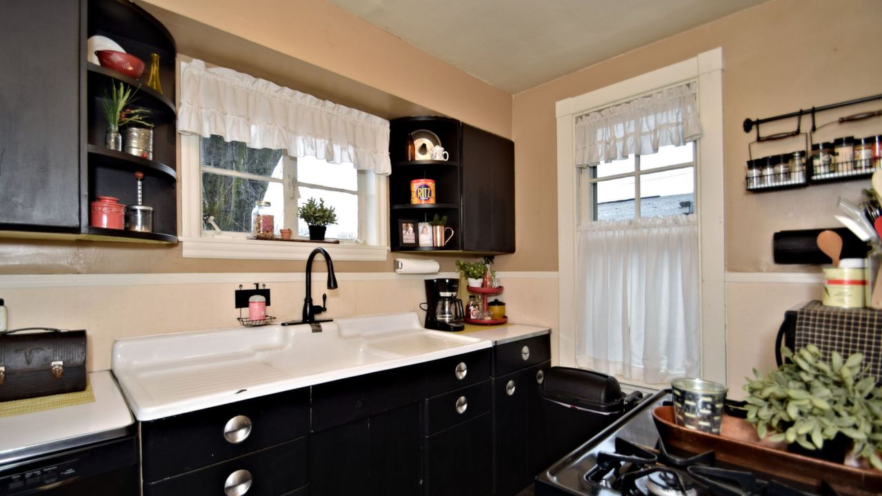 174 Bird St, Birdsboro, PA, 19508 Scene 4