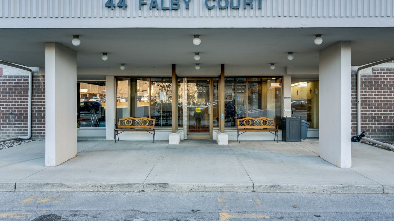 44 Falby Crt #312, Ajax, ON, L1S 3L1 Scene 3