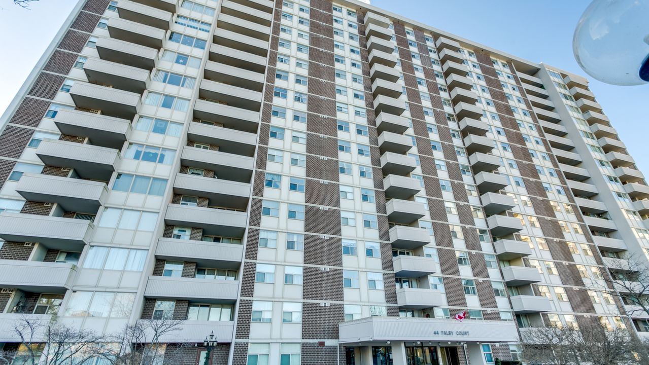 44 Falby Crt #312, Ajax, ON, L1S 3L1 Scene 2