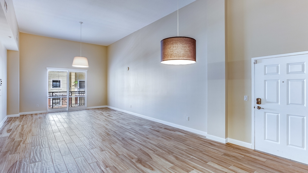 Colonnade-#301-01