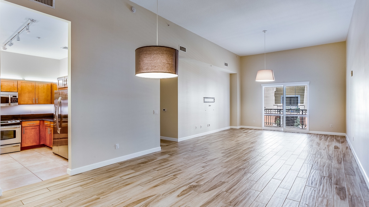 Colonnade-#301-02