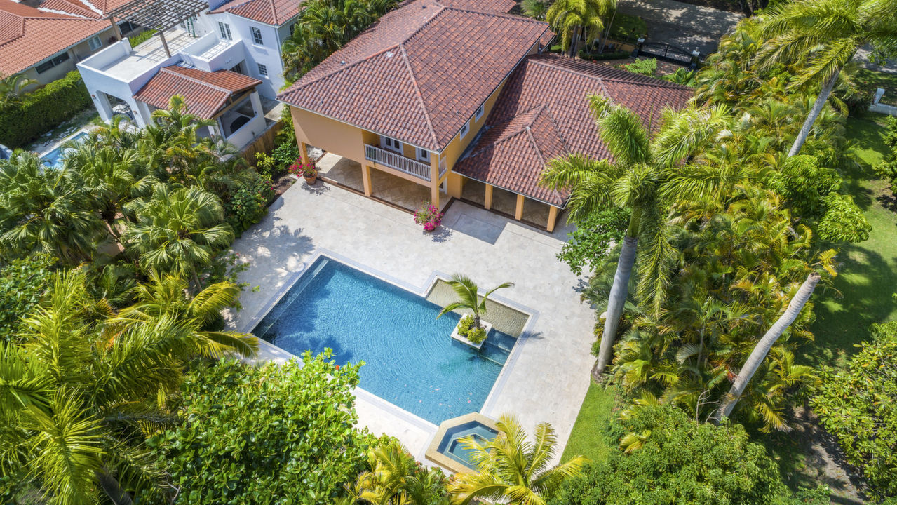 1116-Sorolla-Ave-01