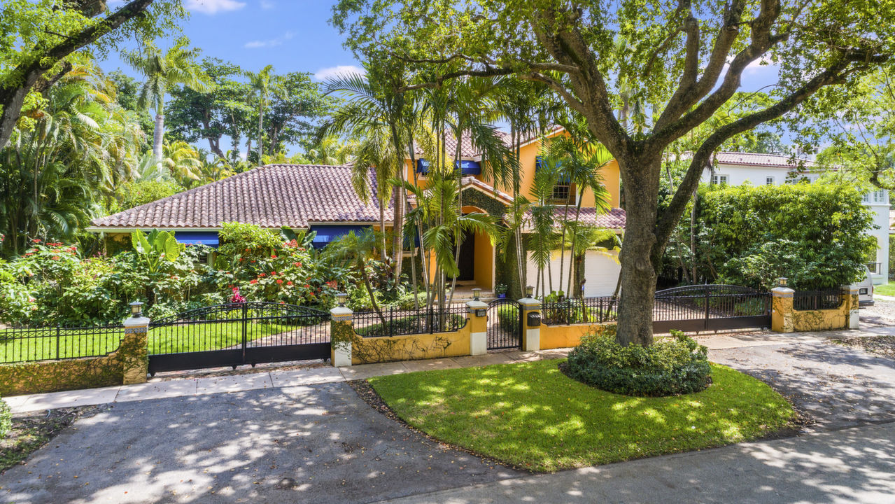 1116-Sorolla-Ave-02