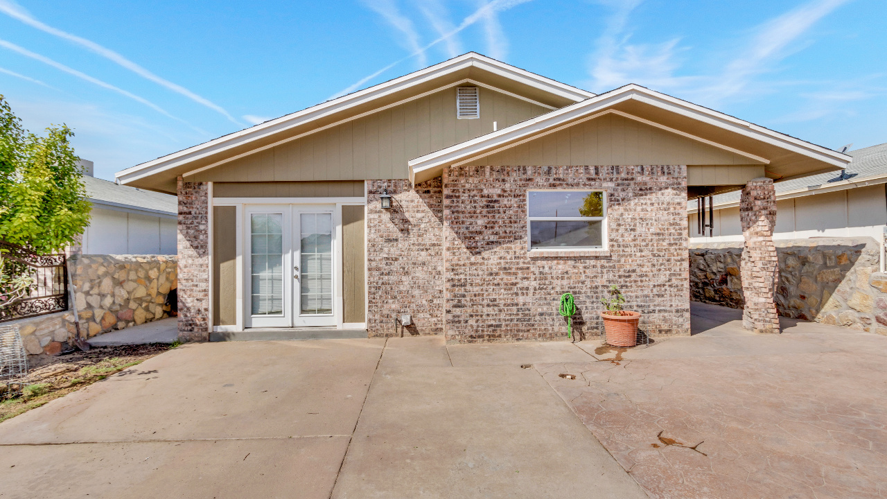 10062 Montreal Cir, Socorro, TX, 79927 Scene 2