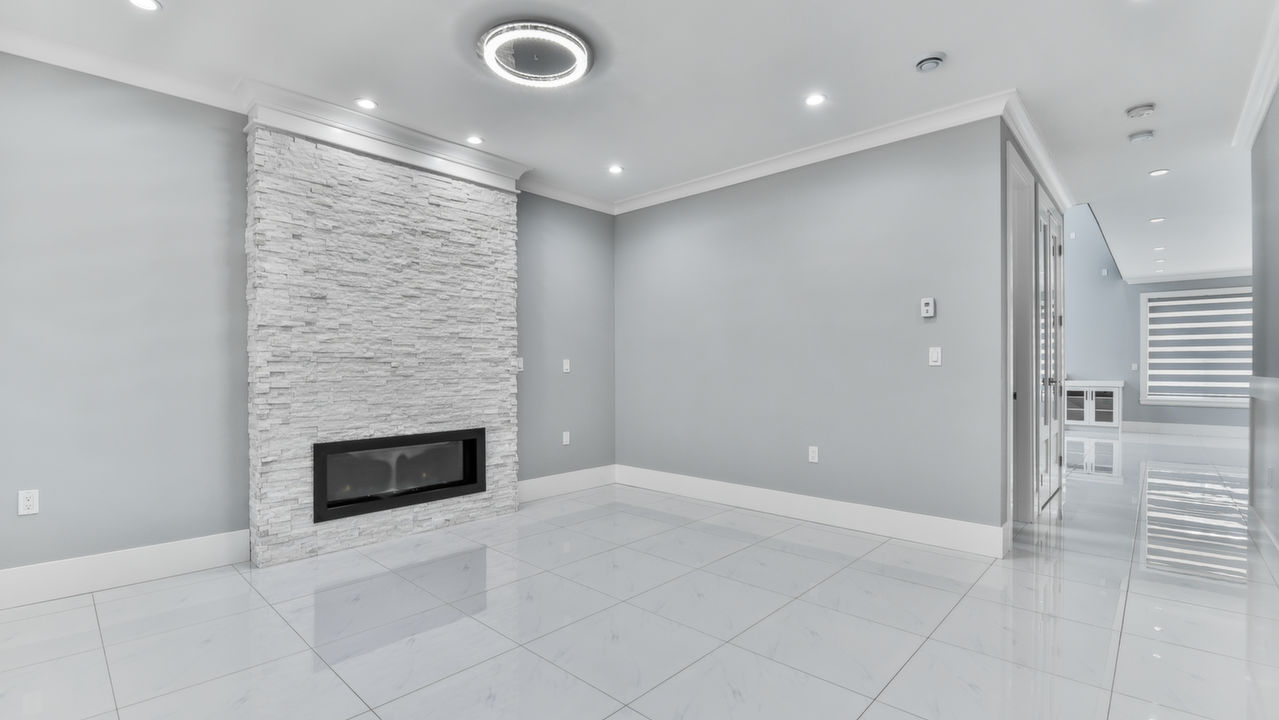 14842 90B Ave Surrey, Surrey, BC, V3R 3W6 Scene 4