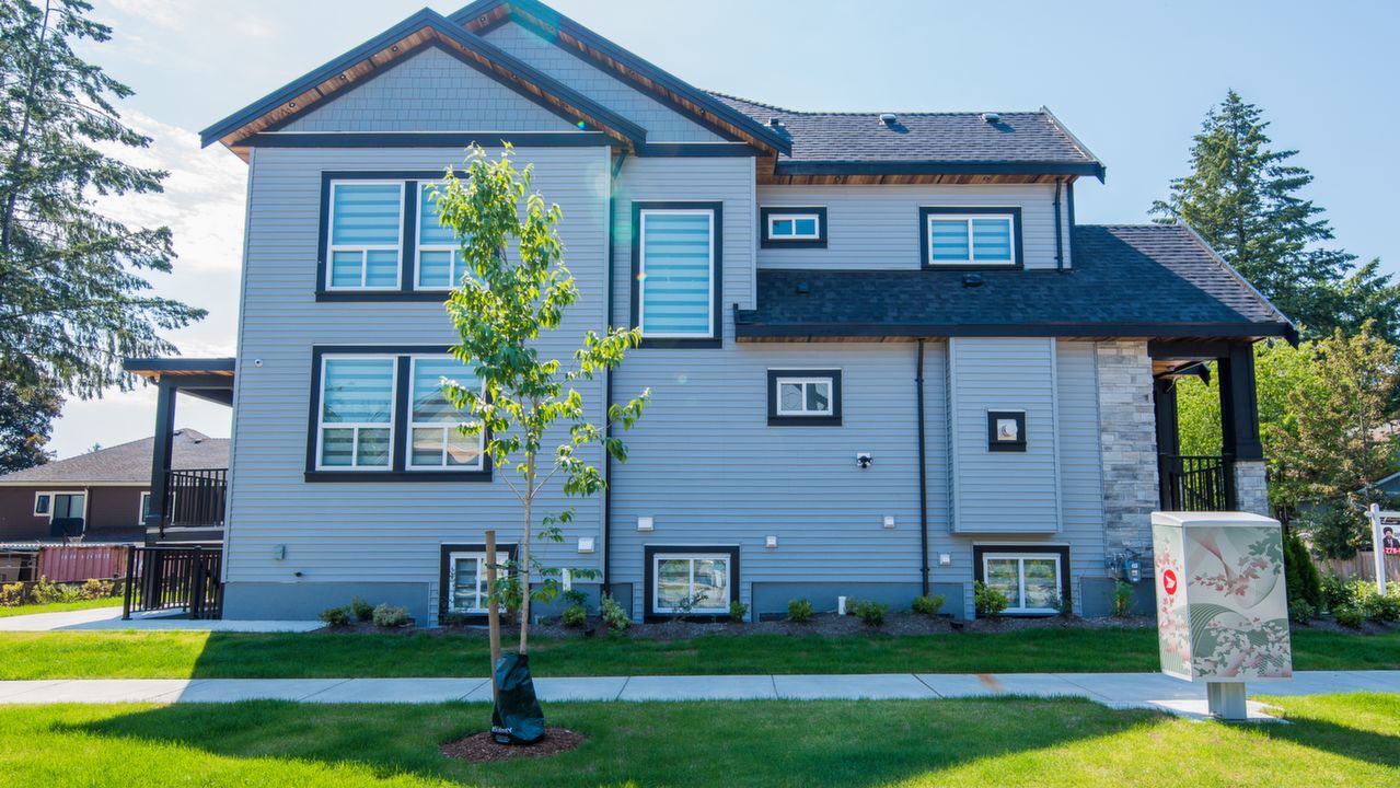 14842 90B Ave Surrey, Surrey, BC, V3R 3W6 Scene 3