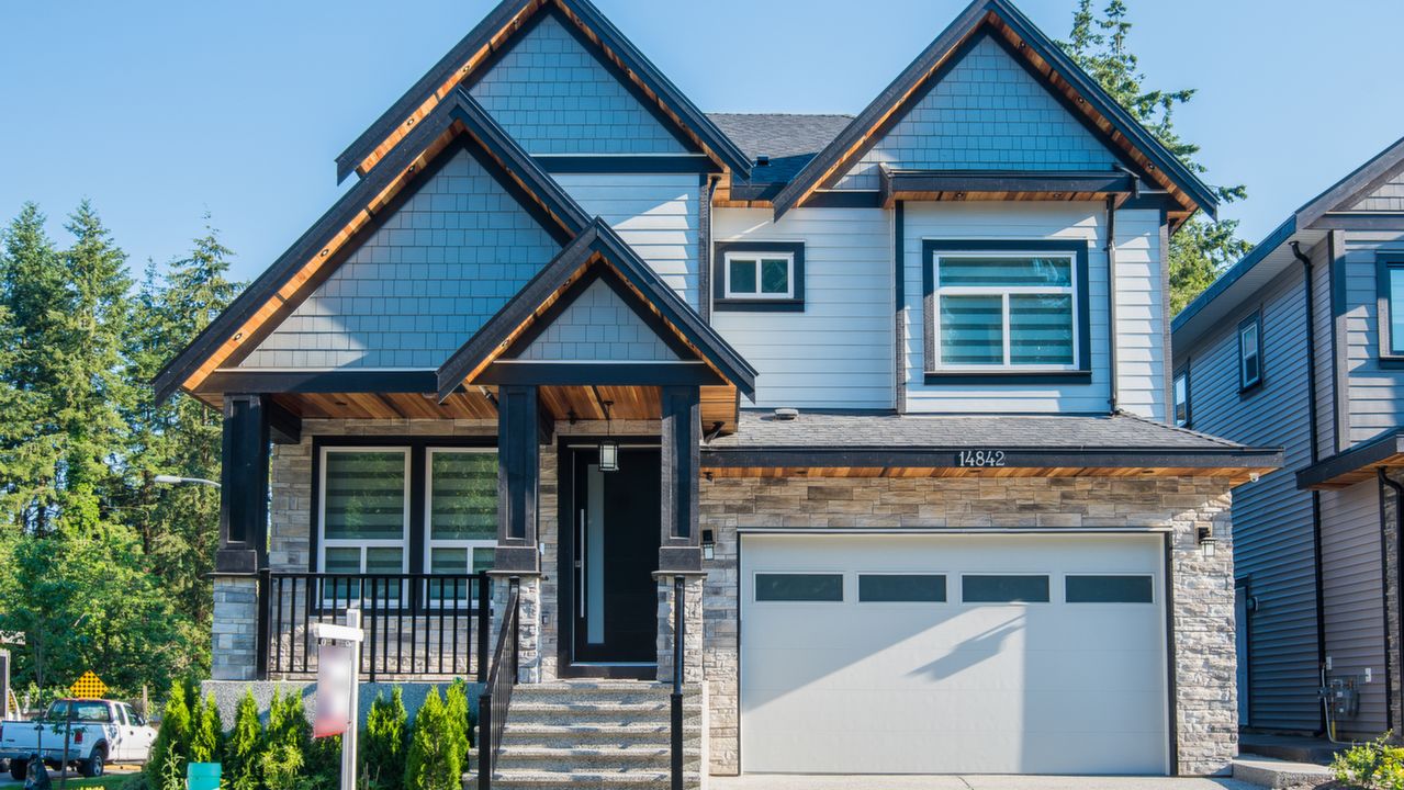 14842 90B Ave Surrey, Surrey, BC, V3R 3W6 Scene 1