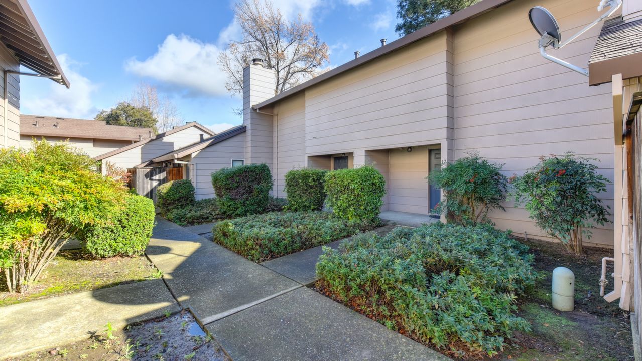 6060 Gloria Dr, #17, Sacramento, CA, 95822 Scene 4