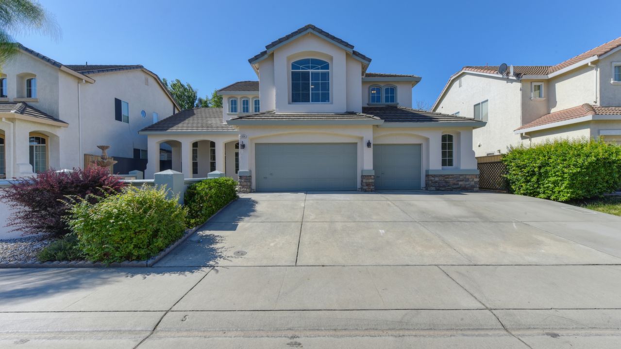 9504 Misty River Way, Elk Grove, CA, 95624 Scene 1