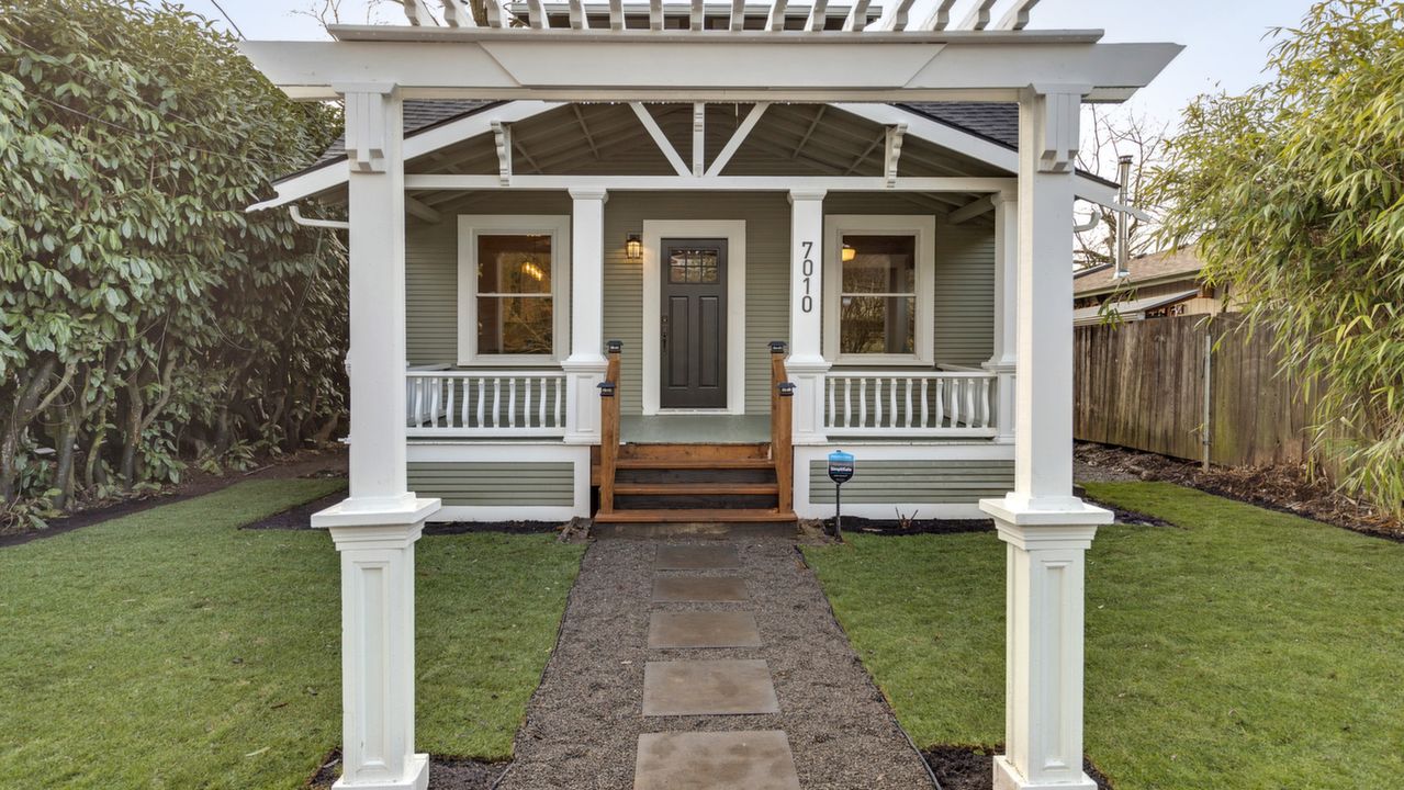 7010 SE Boise St, Portland, OR, 97206 Scene 2