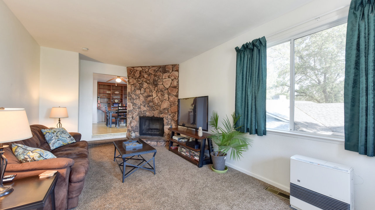 2705 Woodridge Court, Placerville, CA, 95667 Scene 4