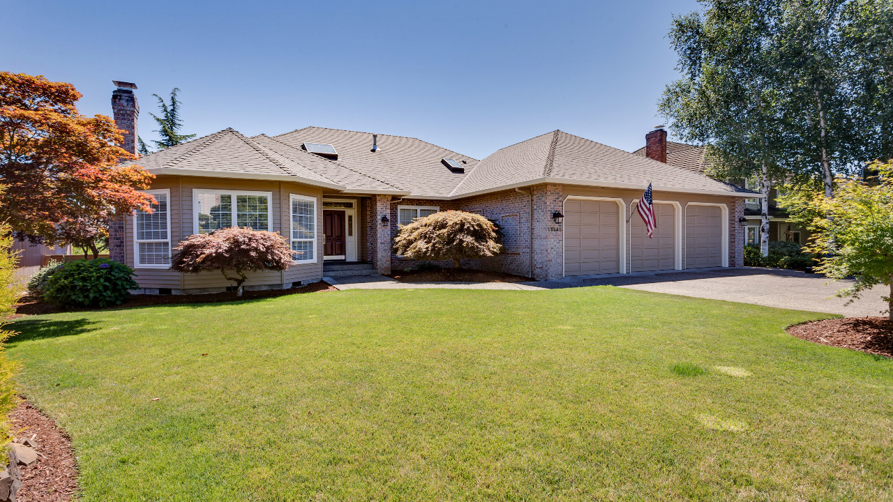 15146 SW Cabernet Dr.,, Portland, OR, 97224 Scene 1