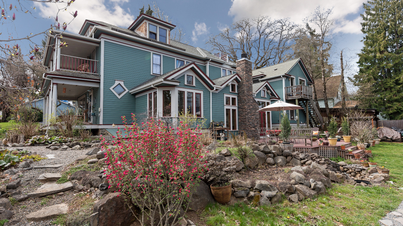 422 12th Street, Hood River, OR, 97031 Scene 1