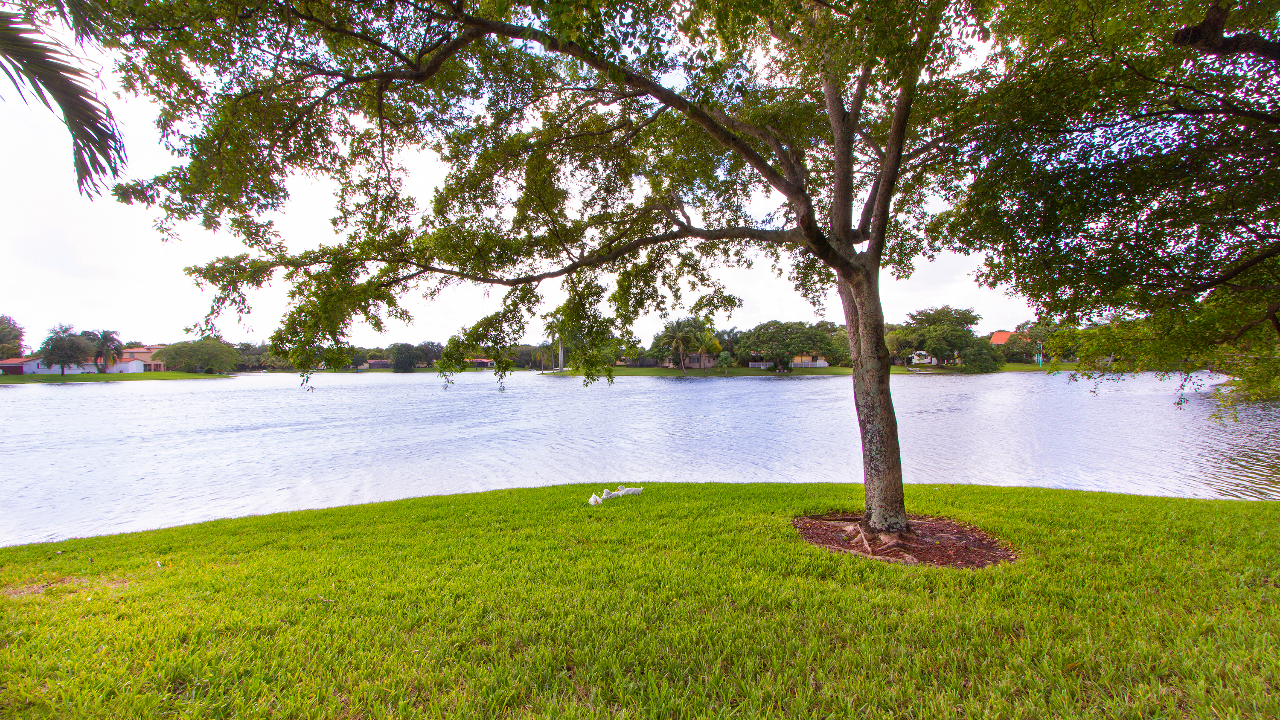 6532-Miami-Lakes-Dr-04