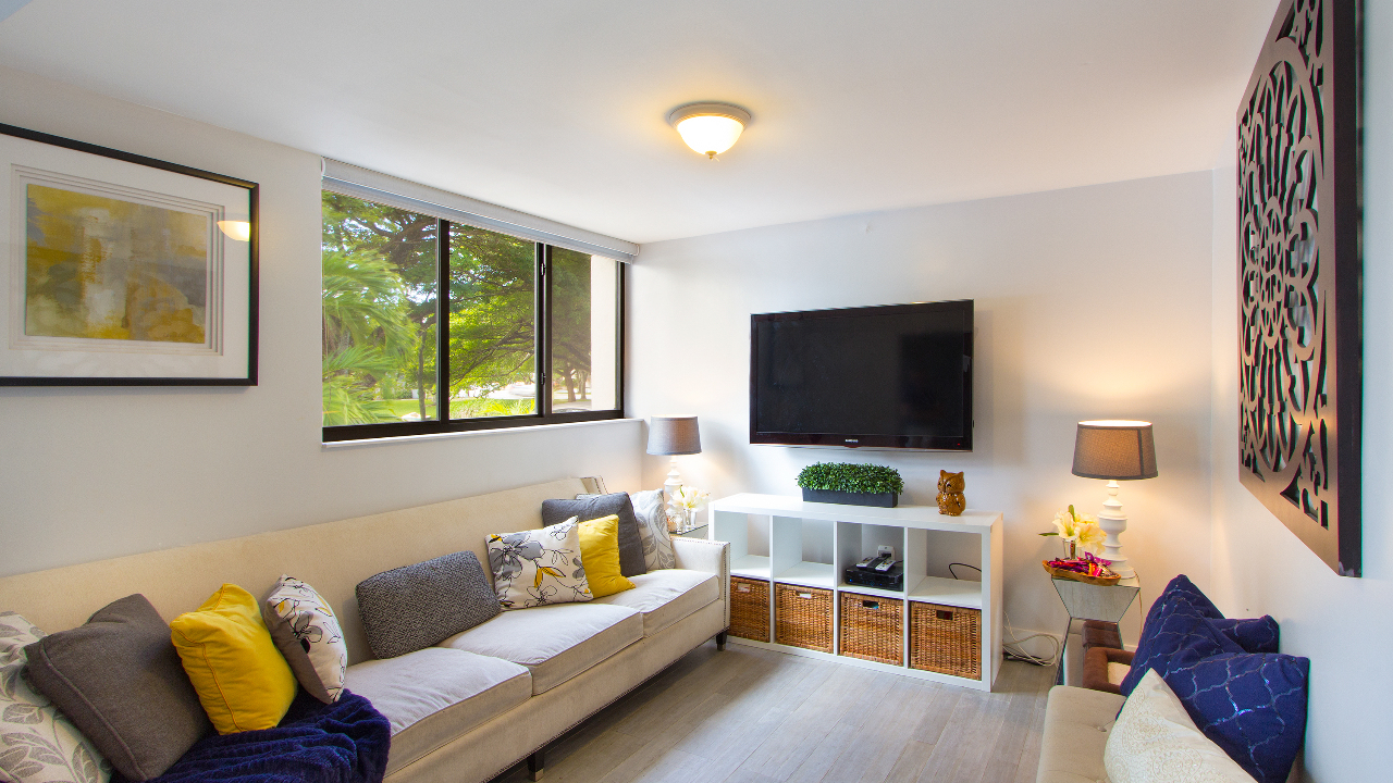 6532-Miami-Lakes-Dr-01