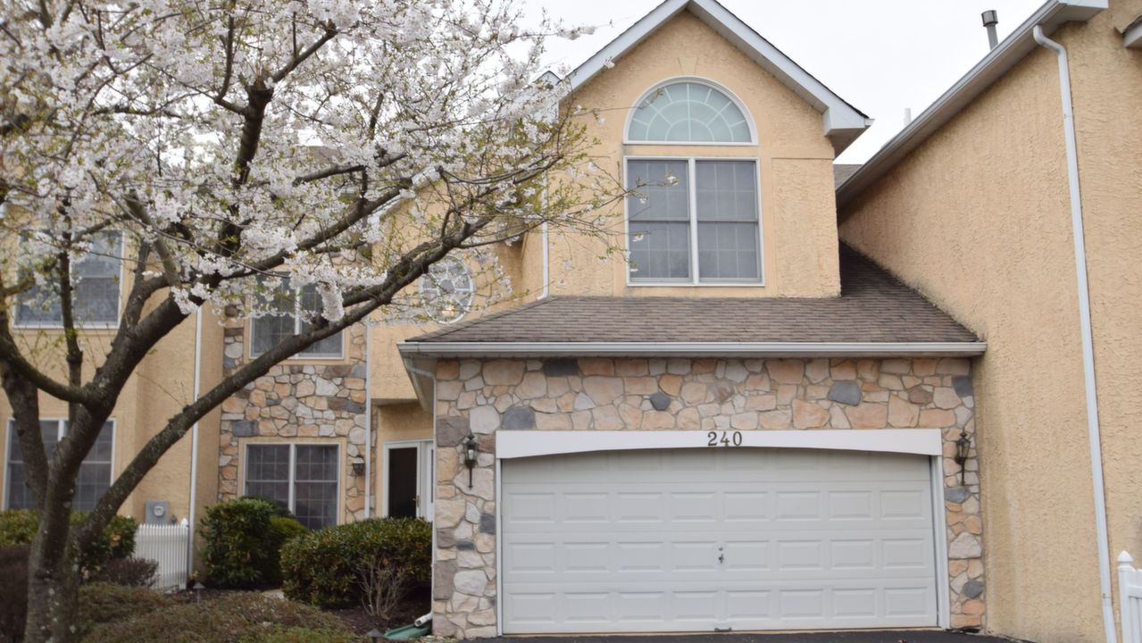 240 Winged Foot Dr, Blue Bell, PA, 19422 Scene 1