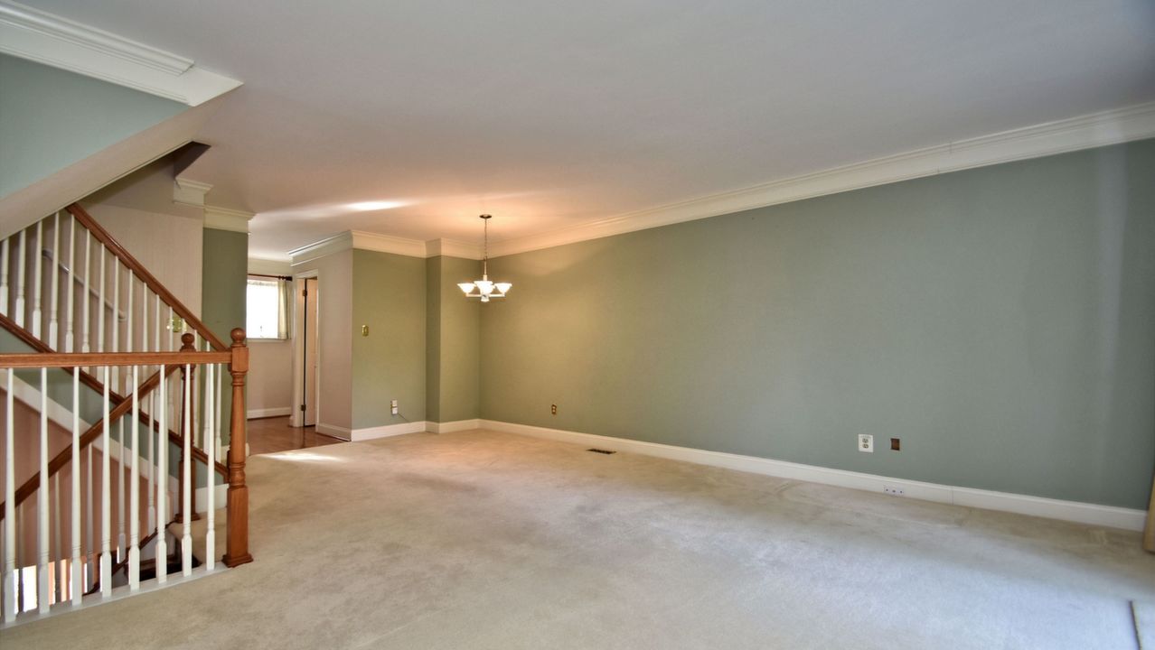 1957 Yorktown N, Norristown, PA, 19403 Scene 2