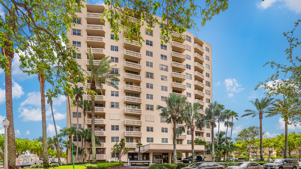 Gables-Waterway-Towers-#423-01