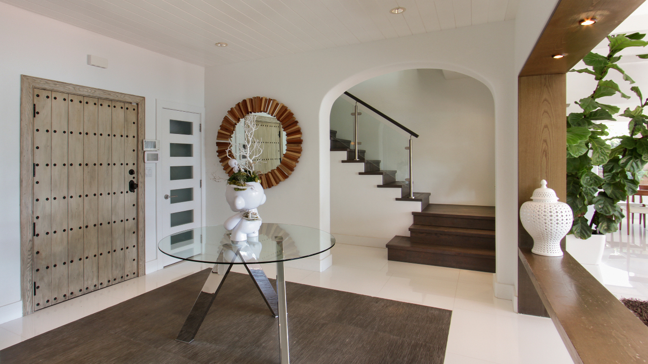 29-E-San-Marino-Dr-03