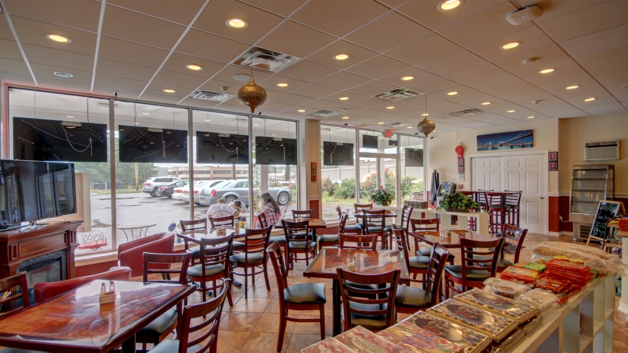 Cafe Dining Area W/Outside Tables