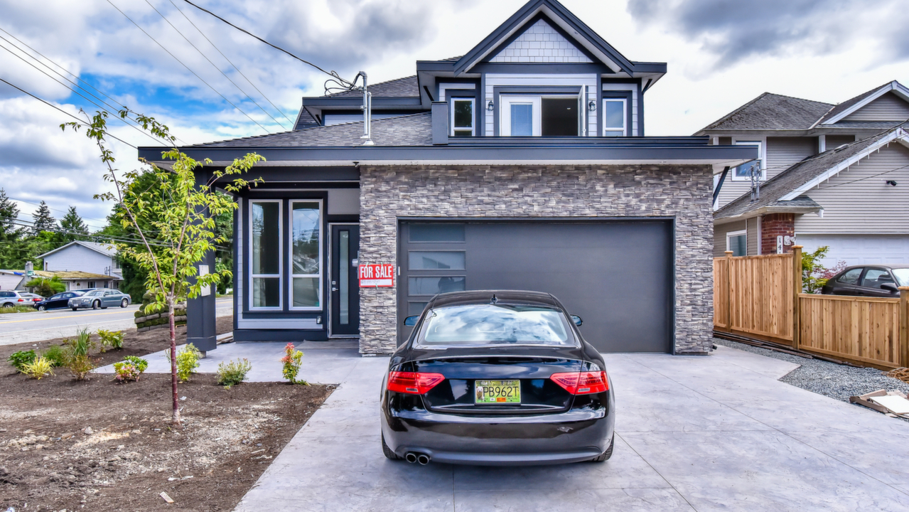 14162 Grosvenor Rd., Surrey, BC, V3R 5G9 Scene 1