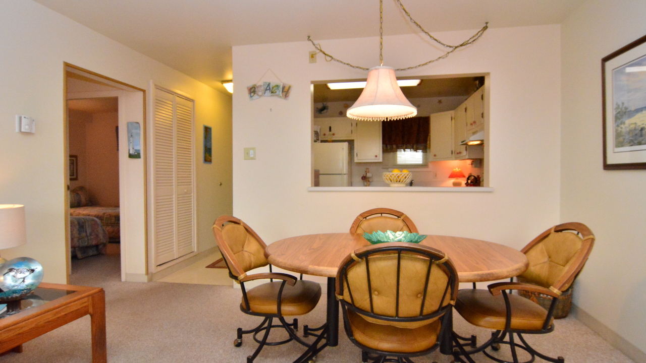 Dining Area to Kitchen