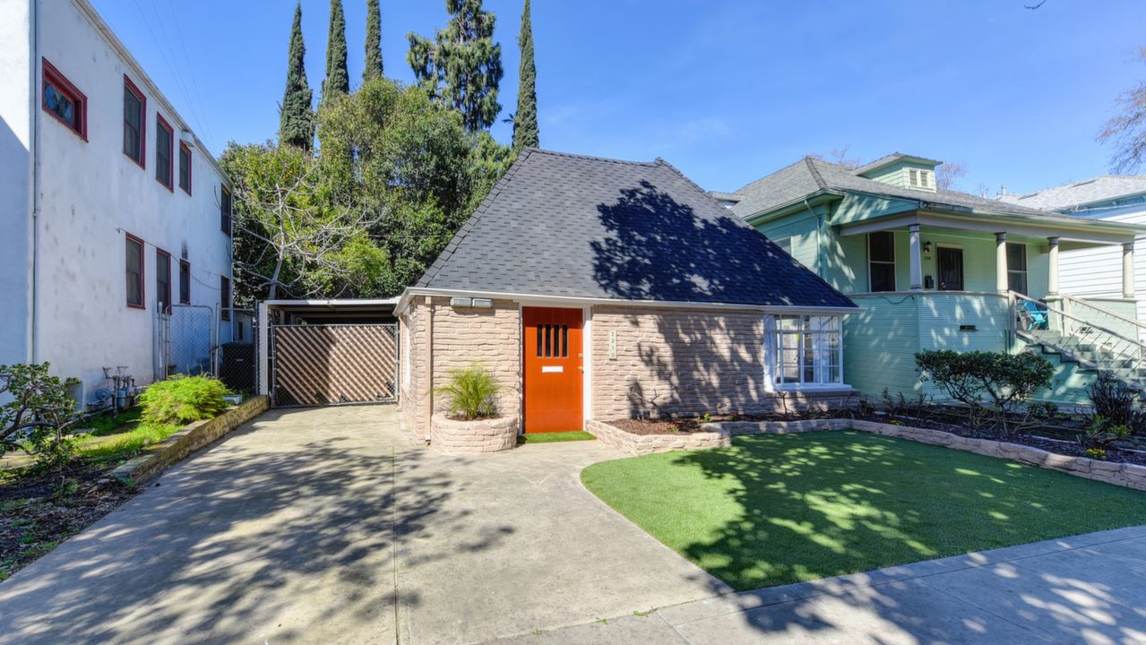 2210 10th St., Sacramento, CA, 95818 Scene 2