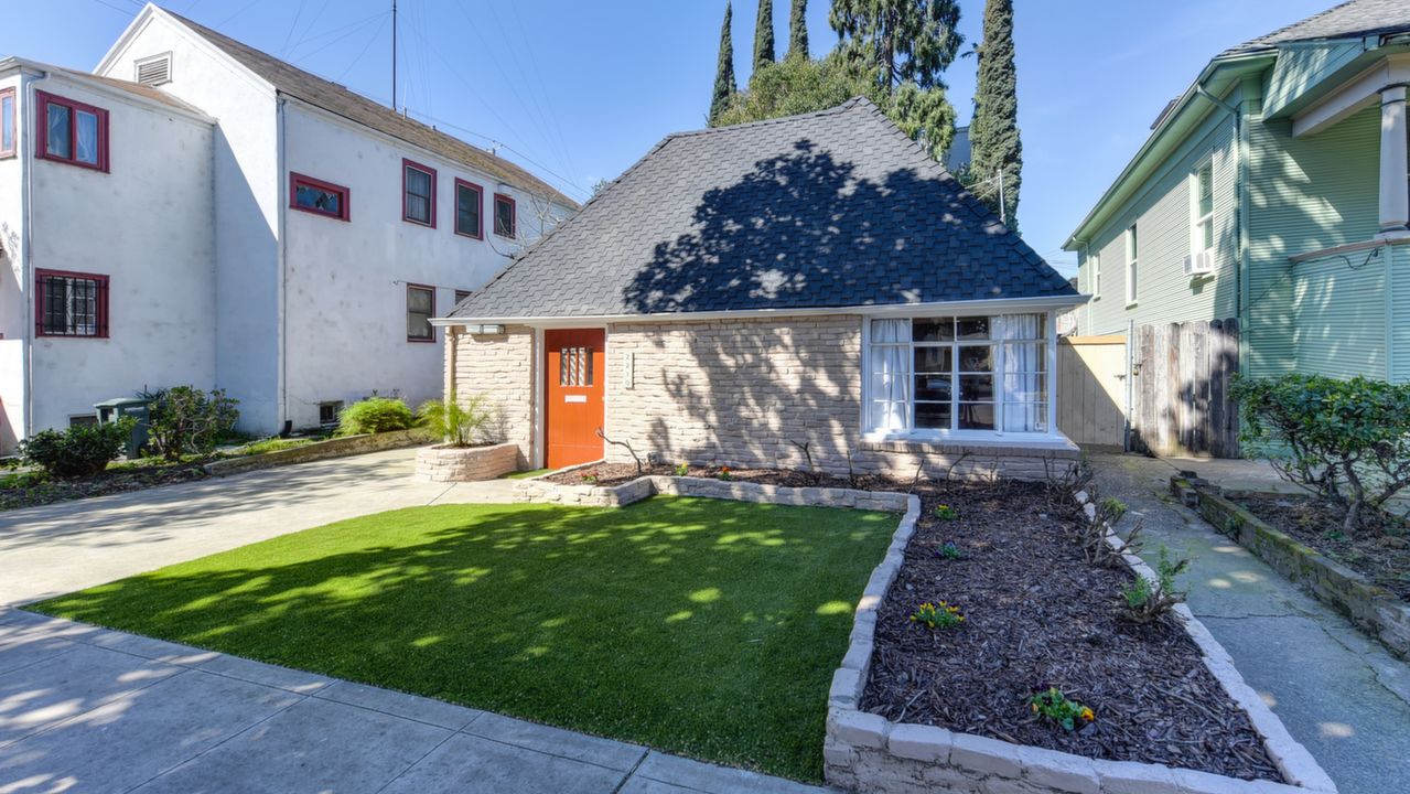 2210 10th St., Sacramento, CA, 95818 Scene 3